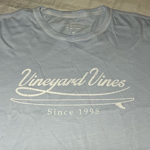 Vineyard Vines Logo Tee M NWOT - Picture 1 of 4